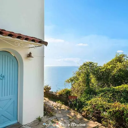 La Tana Della Faina, Terremarine Apartment